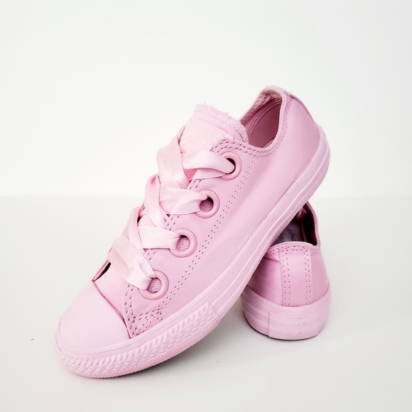 pink dino converse